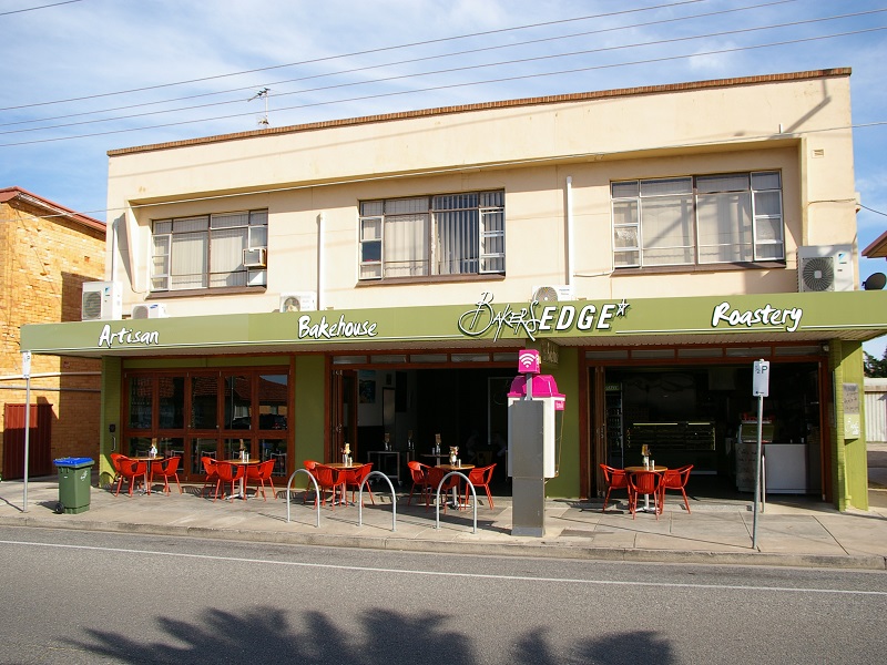 Bakers Edge, West Beach